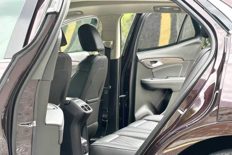 Used Buick Envision 2020 Encore S 652T All-Wheel-Drive Avenir
