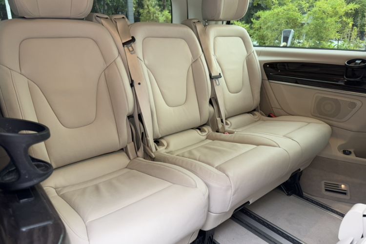 Used Mercedes-Benz V-Class 2016 V 260 Avantgarde Edition
