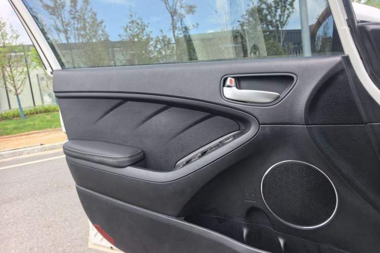 Used Kia K3 2013 1.6L Automatic GLS
