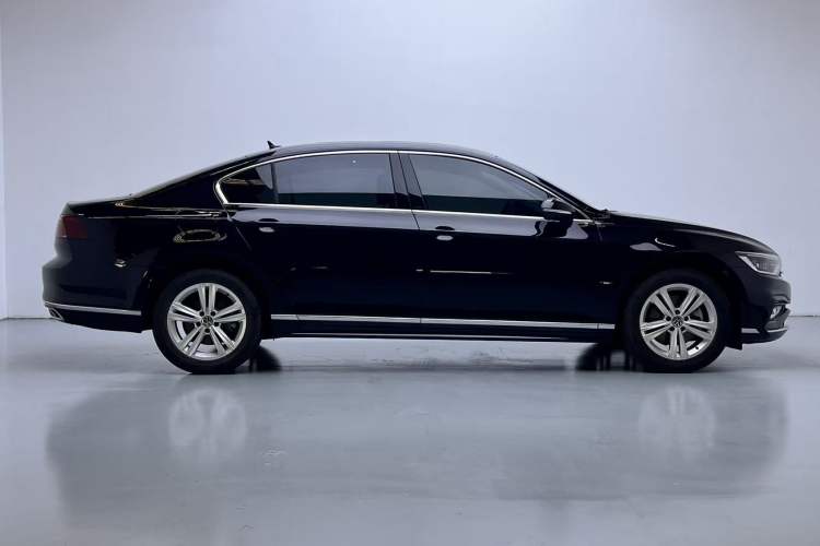 Used Volkswagen Magotan 2023 2 Million Units Limited-Edition 280TSI DSG Comfort Version
