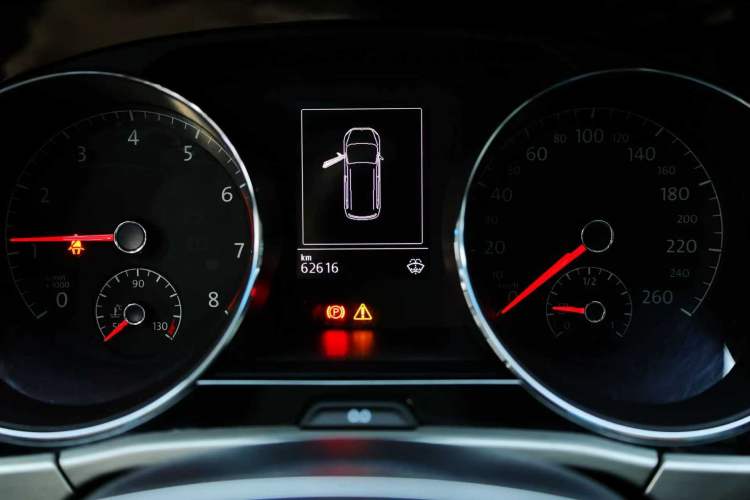 Used Volkswagen Touran 2018 Volkswagen Touran L 280TSI DSG Boundary Edition 7 Seats China VI Standard
