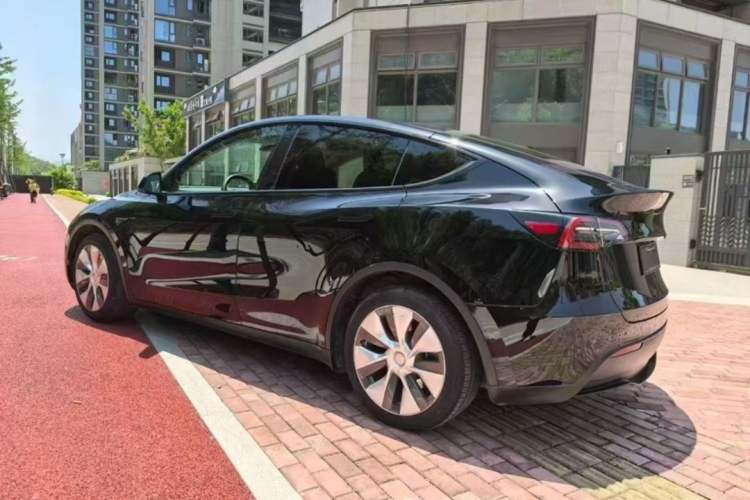 Used Tesla Model Y 2022 Rear-Wheel-Drive Version