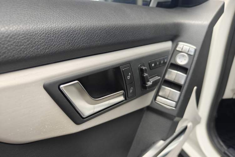 Used Mercedes-Benz GLK-Class 2015 GLK 300 4MATIC Fashion Edition Ultimate Version