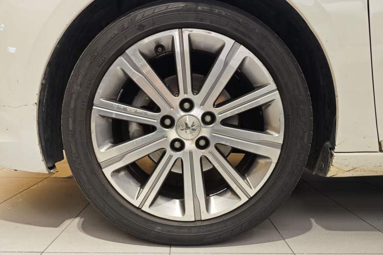 Used Peugeot 408 2015 1.2T Automatic Luxury Edition
