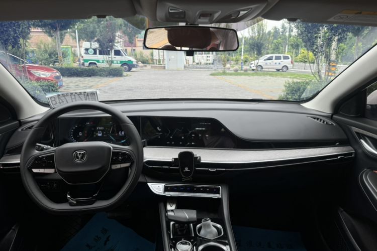 Used Changan Eado 2023 Changan Edition PLUS Blue Whale NE 1.4T GDI DCT Prestige Version
