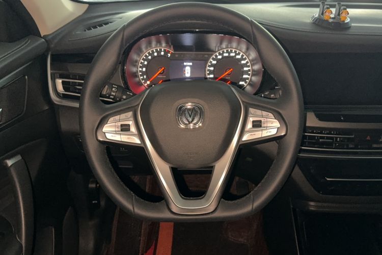 Used Changan CS35PLUS 2021 Honor Million Edition 1.6L Manual Luxury Model
