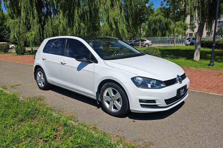 Used Volkswagen Golf 2017 230TSI Automatic Comfort Edition – Celebrating Milestone of One Million Units
