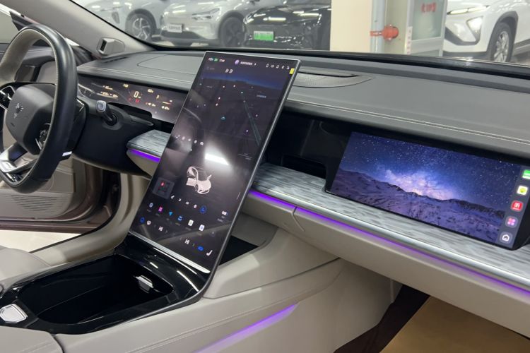 Used NETA S 2022 Extended-Range Version 1160 km Range Rear-Wheel Drive Mid-Grade