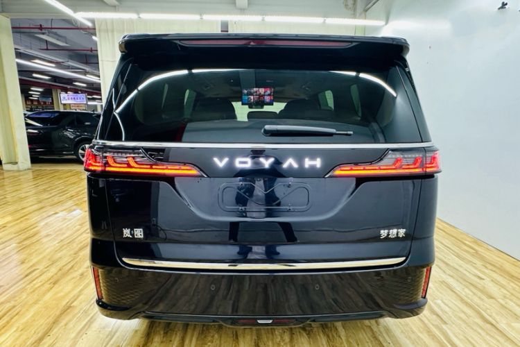 Used VOYAH Dream 2025 PHEV Four-Wheel-Drive Flagship Kunpeng Edition
