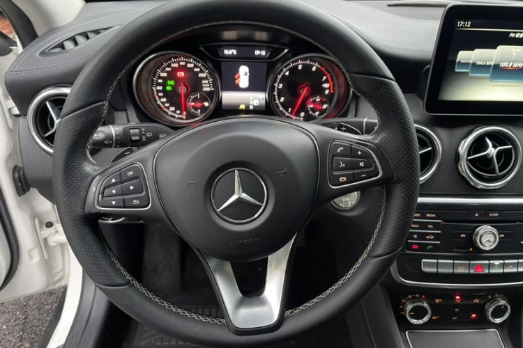 Used Mercedes-Benz GLA 2017 GLA 200 Fashion Model