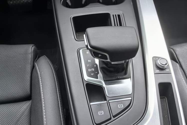 Used Audi A4L 2020 40 TFSI Fashion Dynamic Model
