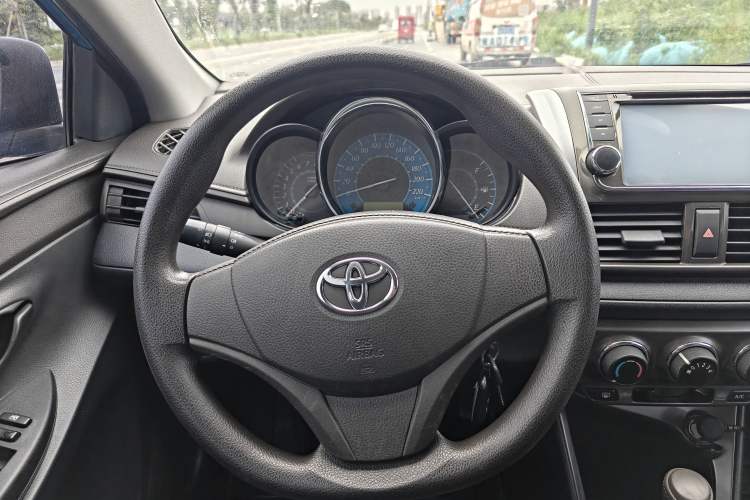 Used Toyota YARiS L 2014 1.3E Automatic Charm Edition
