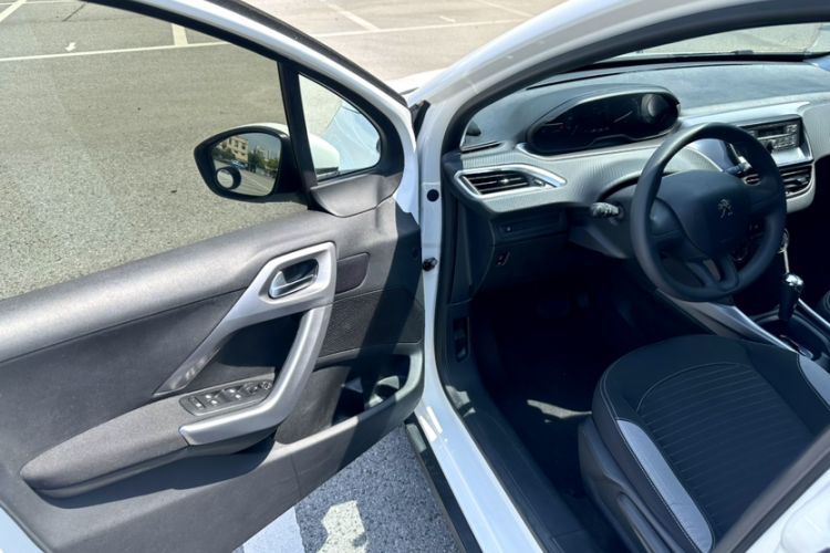 Used Peugeot 2008 2014 1.6L Automatic Trend Edition
