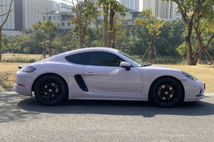 Used Porsche 718 2016 Cayman 2.0T
