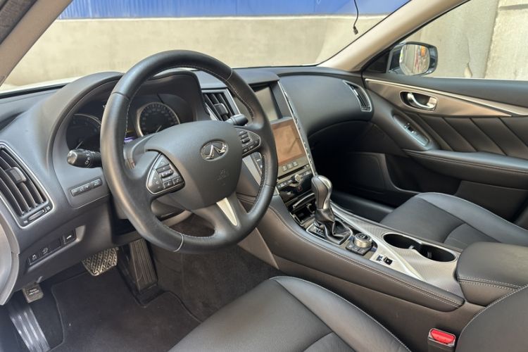 Used Infiniti Q50L 2016 2.0T Enjoyment Edition
