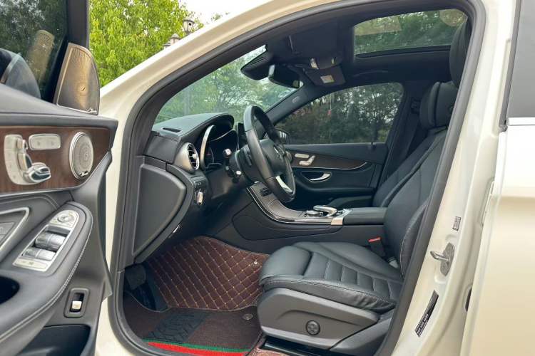 Used Mercedes-Benz GLC 2019 GLC 300 L 4MATIC Luxury Model
