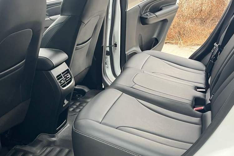 Used Haval M6 2021 PLUS 1.5T DCT Prestige Smart Connectivity Model