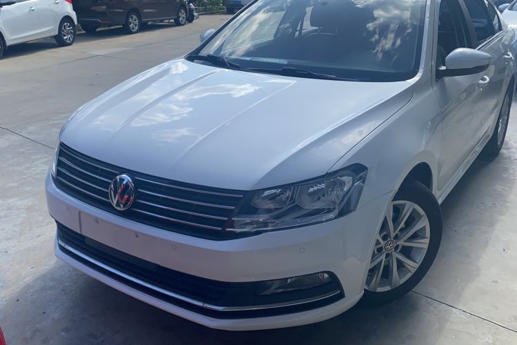 Used Volkswagen Lavida 2015 1.6L Automatic Comfort Edition
