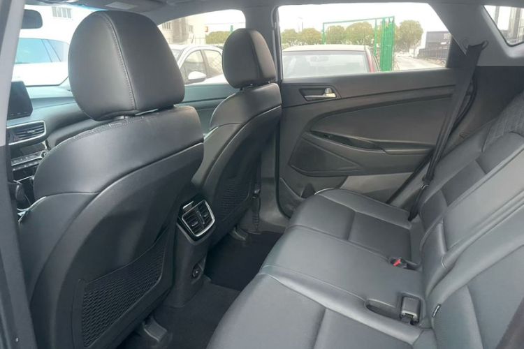 Used Hyundai Tucson 2019 280TGDi Dual-Clutch Two-Wheel Drive Fashion Edition China V Standard
