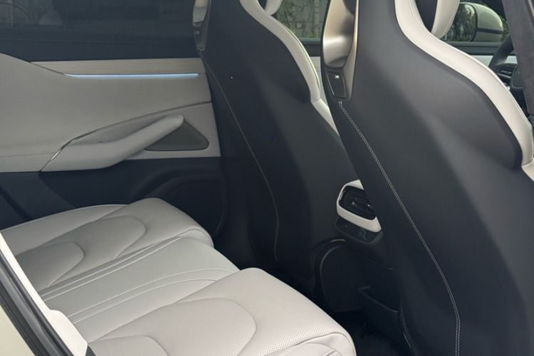 Used  SU7 2024 Four-Wheel Drive Ultra-Long Range Advanced Intelligent Driving Max Edition
