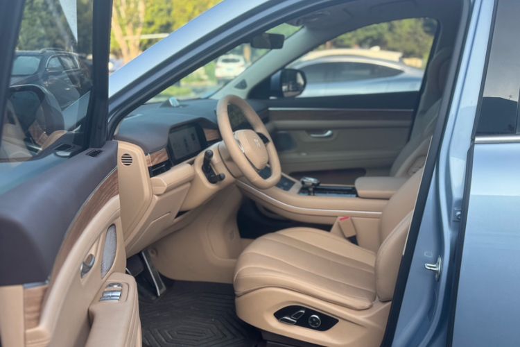 Used Hima AITO M7 2024 1.5T Rear-Drive Plus Version 5 Seats
