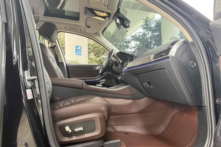 Used BMW X5 2022 Restyled xDrive 30Li Luxury Version M Sport Package