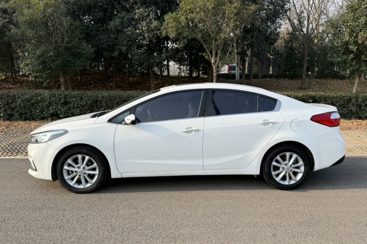 Used Kia K3 2016 1.6L Automatic GLS
