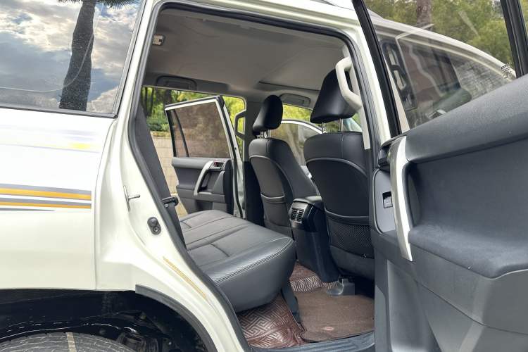 Used Toyota Prado 2016 2.7L Automatic Standard Edition
