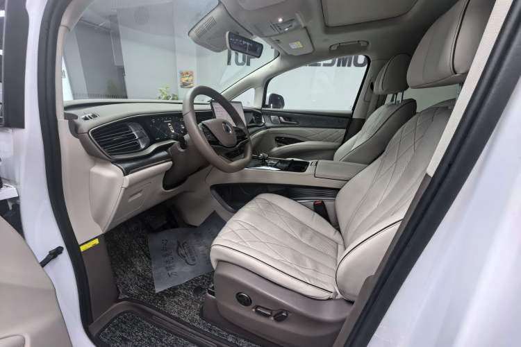 Used Denza D9 2022 EV 620 Prestige Model
