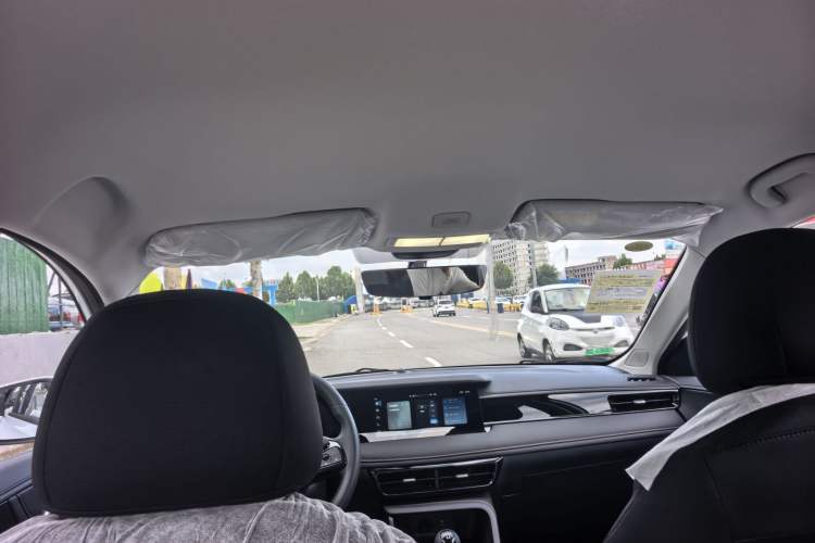 Used Roewe i5 2023 1.5L Manual Comfort Edition
