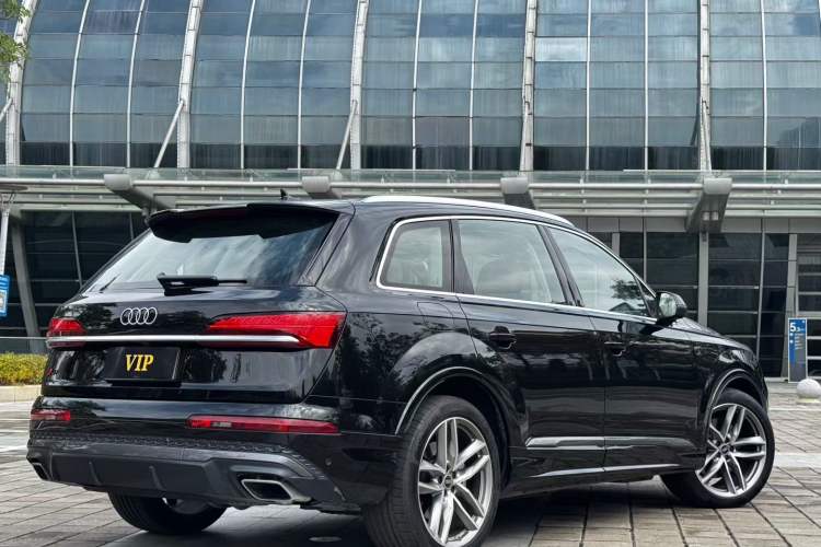 Used Audi Q7 2025 55 TFSI quattro S line Sport Edition
