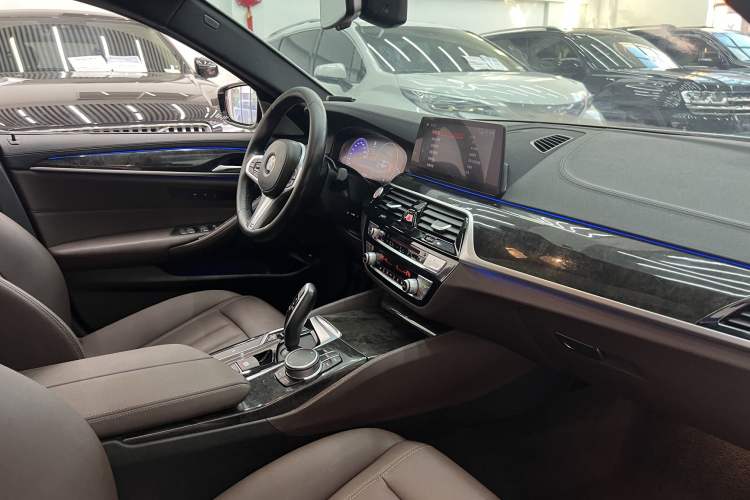 Used BMW 5 Series 2019 525Li M Sport Package