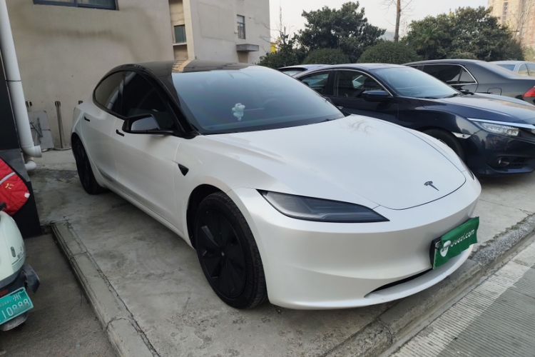 Used Tesla Model 3 2025 Rear-Wheel-Drive Version
