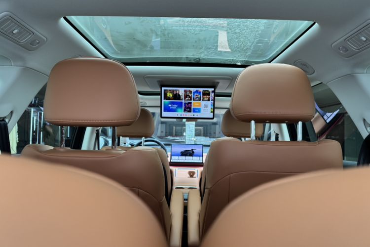 Used Leapmotor C16 2026 Extended-Range 280 LiDAR Zhizun Edition 6 Seats
