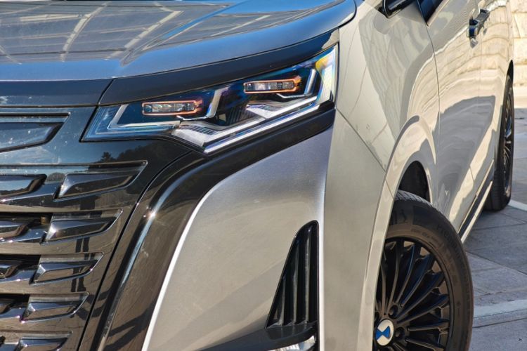 Used Denza D9 2022 DM-i 970 Four-Wheel Drive Prestige Model