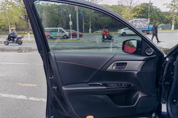 Used Honda Accord 2016 Hybrid 2.0L Sharp Edition
