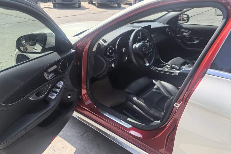 Used Mercedes-Benz C-Class 2015 C 200 L Sport Edition
