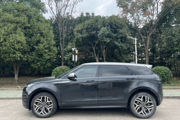 Used Land Rover Range Rover Evoque 2021 Range Rover Velar L 249PS R-Dynamic First Edition
