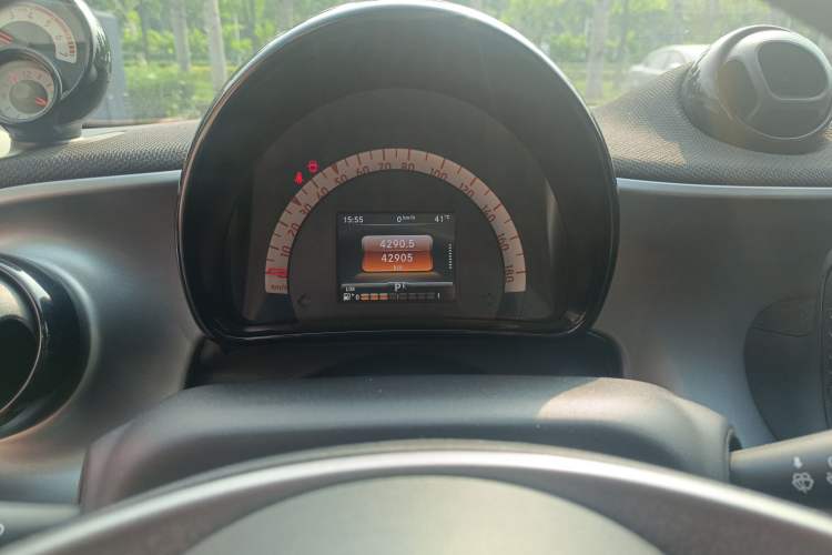 Used  forfour 2016 0.9T 66 kW Pioneer Edition