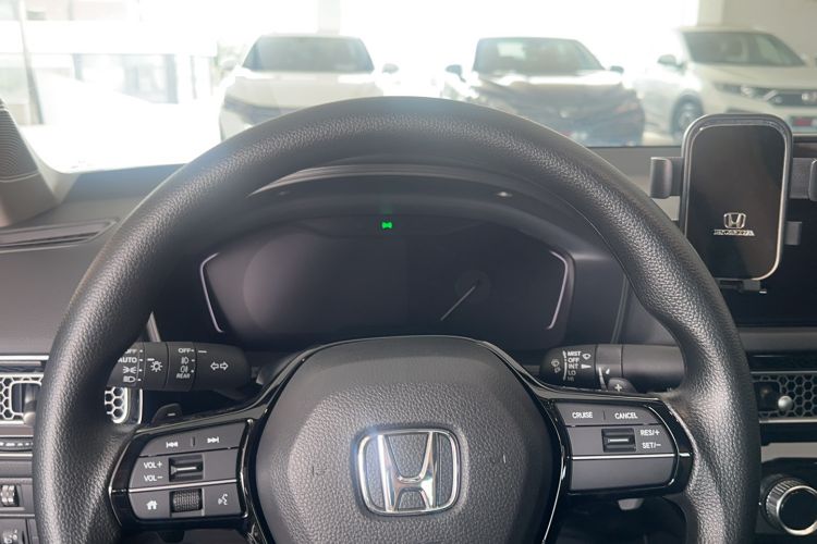 Used Honda Civic 2023 2.0L eHEV Pioneer Edition

