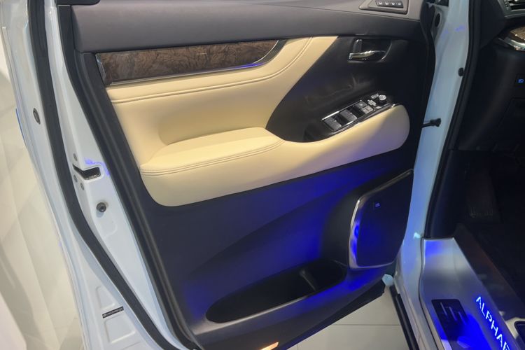 Used Toyota Alphard 2021 Dual-Engine 2.5L Prestige Edition
