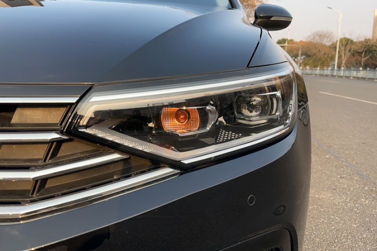 Used Volkswagen Magotan 2020 280TSI DSG Leading Edition
