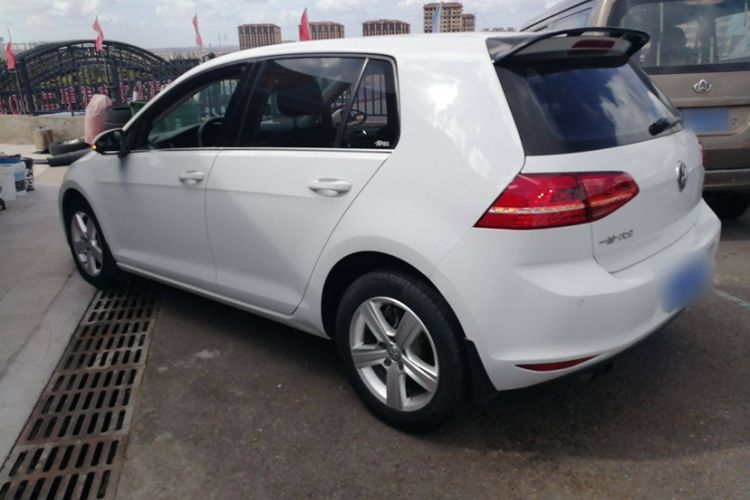 Used Volkswagen Golf 2016 230TSI Automatic Comfort Version
