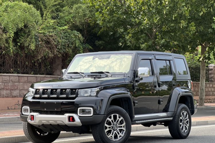 Used Beijing Auto BJ40 2020 2.0T Automatic Four-Wheel Drive Urban Hunter Edition Chivalrous Type
