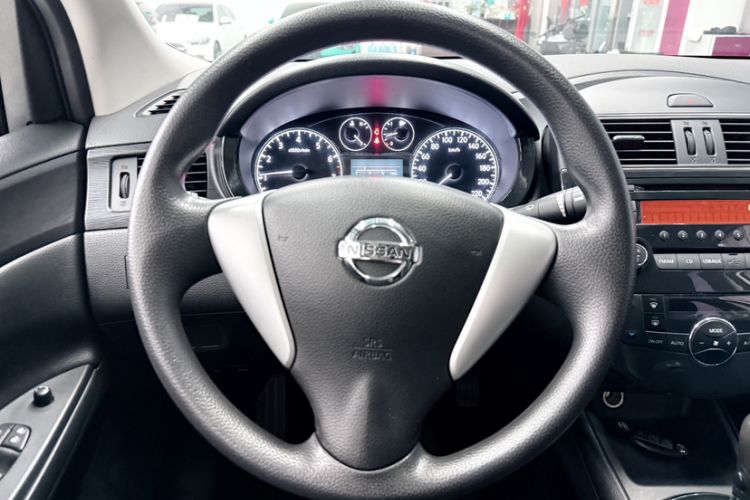 Used Nissan Tiida 2014 1.6L CVT Smart Model
