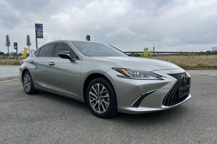 Used Lexus ES 2021 260 Excellence Edition