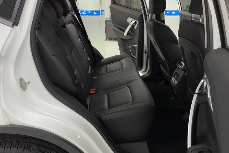 Used Geely Auto Emgrand X7 Sport 2020 1.8TD DCT Two-Wheel Drive Smart Connect 4G-Enabled Version
