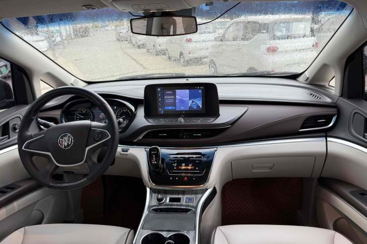 Used Buick GL8 2021 Land Cruiser Executive Class 652T Comfort Model
