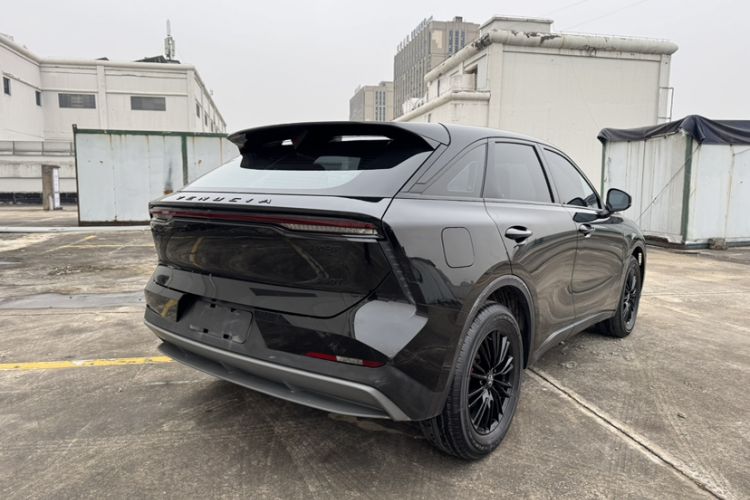 Used Venucia V 2022 260T Black Horse Edition · Idol