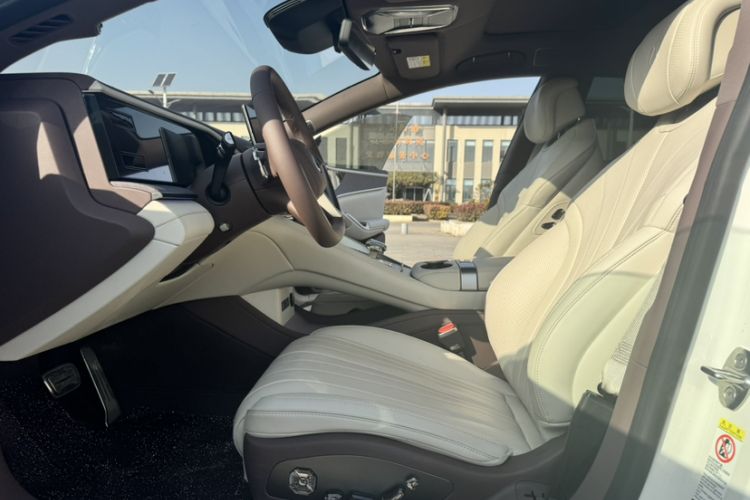 Used Denza Z9GT 2024 1100 Four-Wheel Drive Max Edition